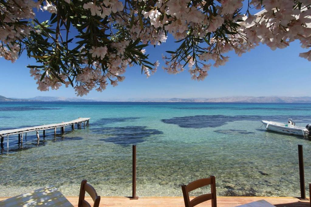 Πανσιόν Akrogiali Μπούκαρι